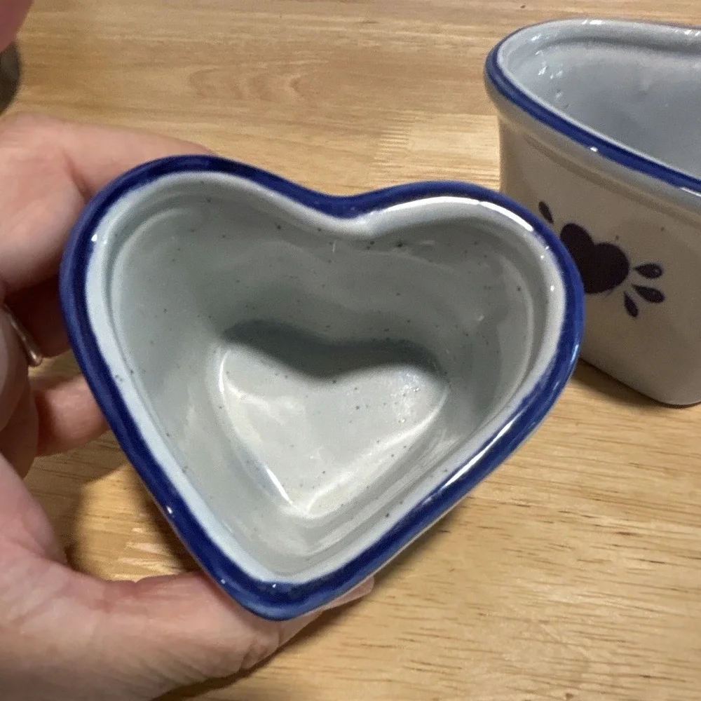 3 Adorable Crock-like Heart-Shaped and patterned Bowls Gray/Blue Glossy